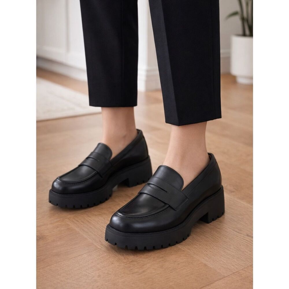 AS NEW! Time and Tru Vegan Leather Chunky Lug Sole Penny Loafers